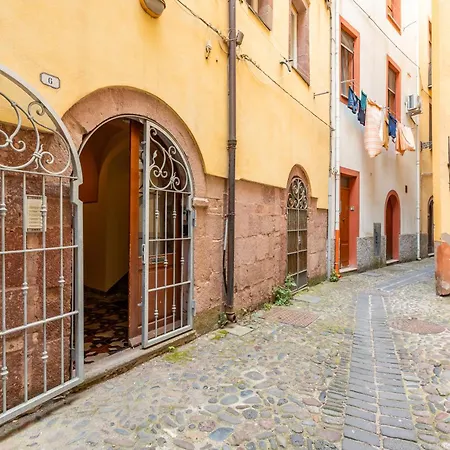 Splendida Vista Sul Fiume Apartment *